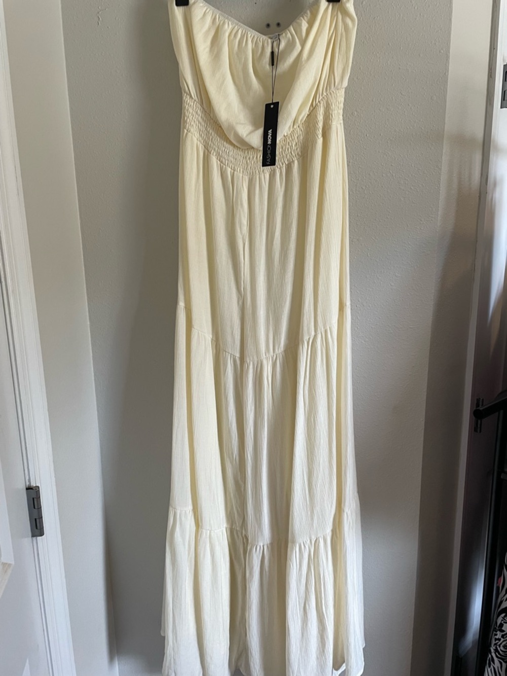 NWT Fashion Nova Talkin’ Brunch Strapless Wide Leg Jumpsuit XL Off White Boho - Picture 3 of 10